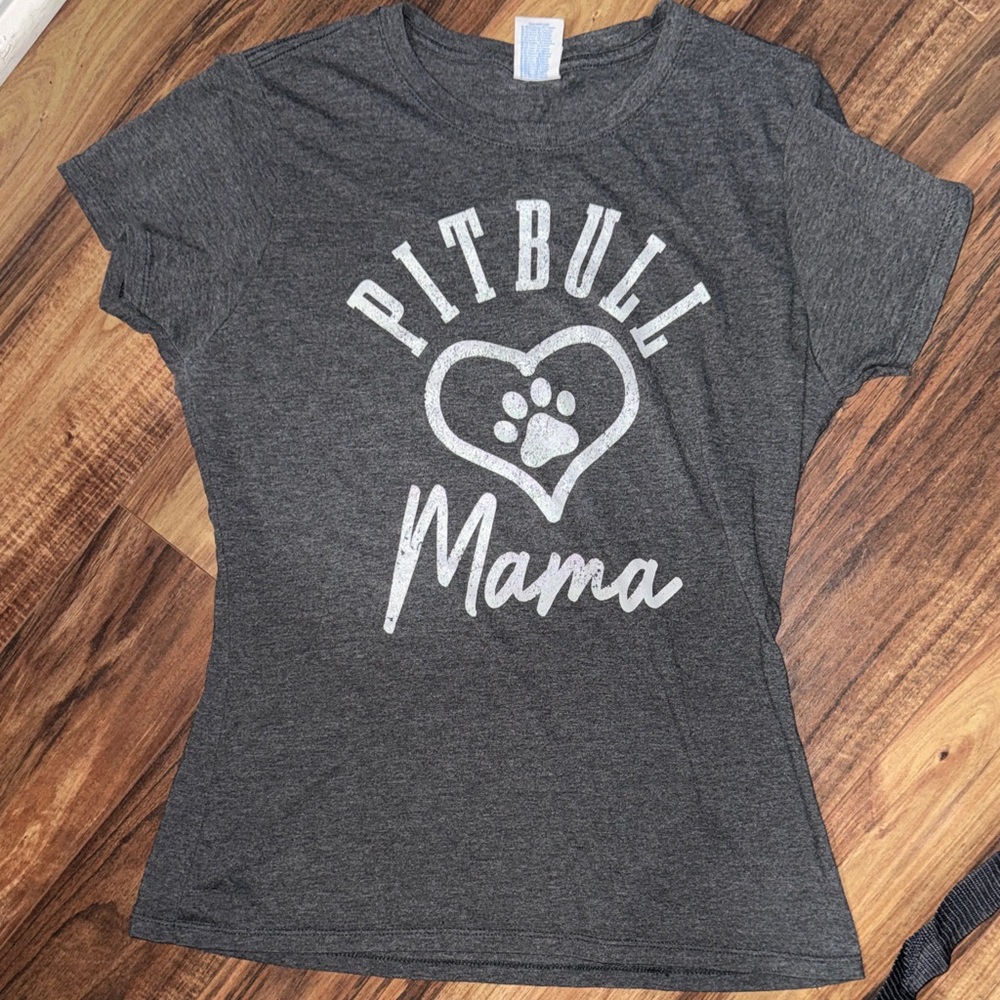 Gray 'Pitbull Mama' T-Shirt